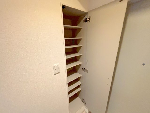 サンプレイスの収納