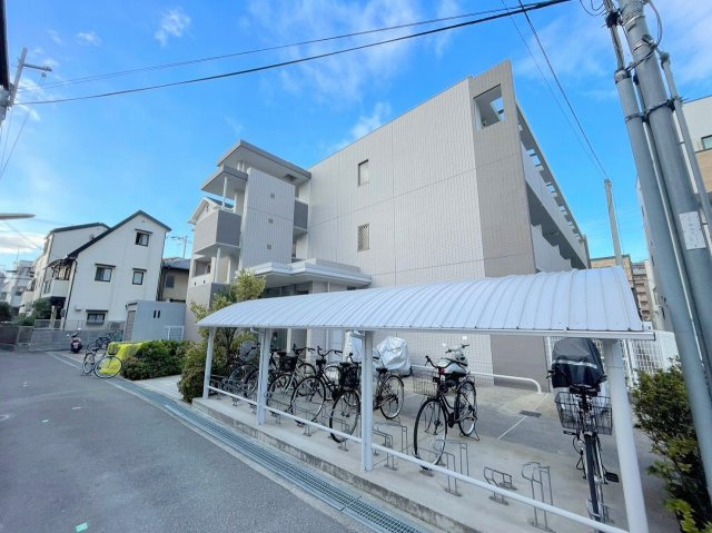 サンプレイスの外観