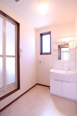 パルモ赤羽B棟の独立洗面台