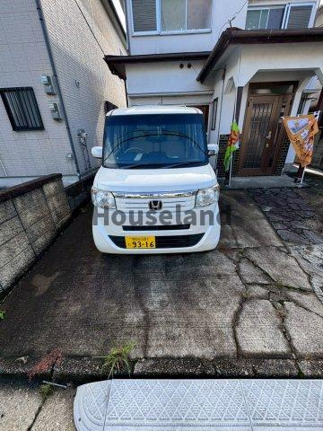 岩出市水栖戸建の駐車場