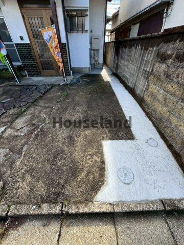 岩出市水栖戸建の駐車場