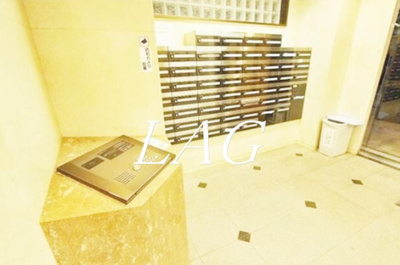 【セキュリティ】 | エル・グランピア | オートロックです。