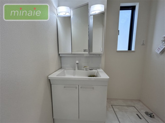 【独立洗面台】 | シューズインクローク　リビングイン階段　北国分2　C号棟 | 同建築会社施工例