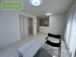 【居間・リビング】 | シューズインクローク　リビングイン階段　北国分2　C号棟 | 同建築会社施工例