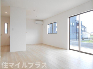 【居間・リビング】 | 西郷村米中山前新築一戸建て3棟 | おしゃれなリビングです