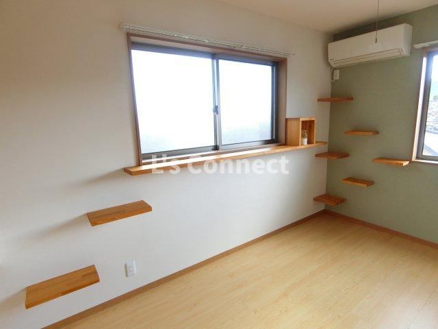 【内装】 | レシャトン | キャットウォーク付きのお部屋です。