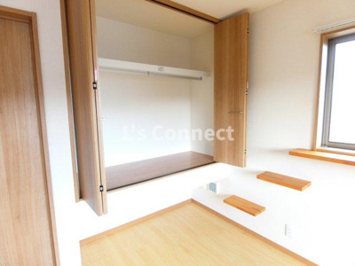 【収納】 | レシャトン | クローゼットの下はペット用のトイレスペースです。