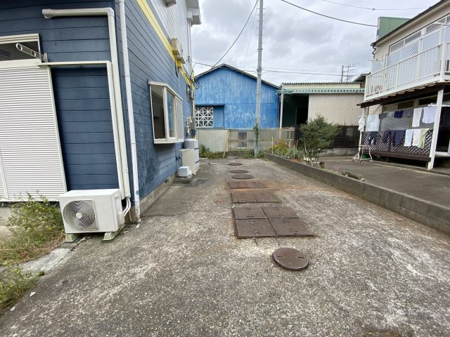 ドルフィンの周辺