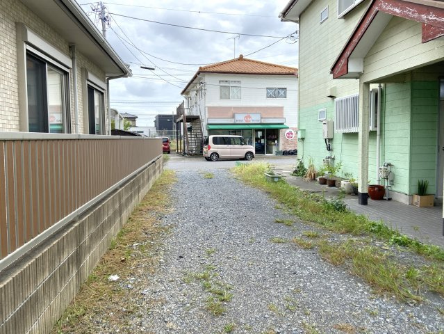 ドルフィンの周辺