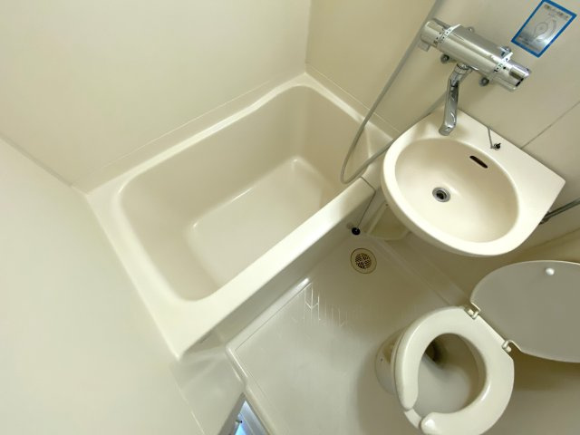 ドルフィンの浴室