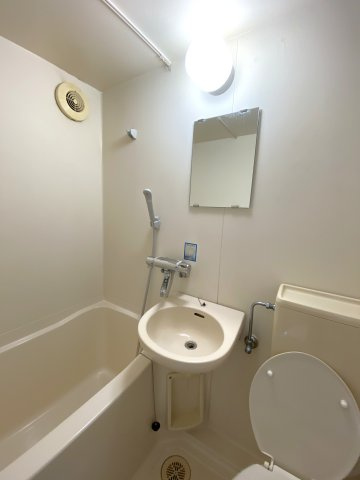 ドルフィンの洗面所