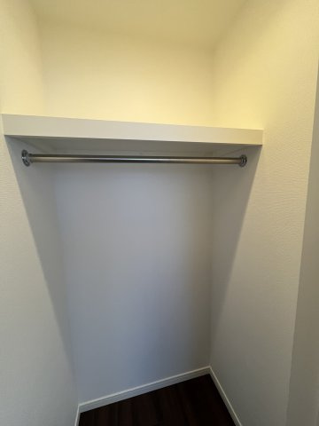 アーリアレジデンス南町田の収納|ライト付きWIC