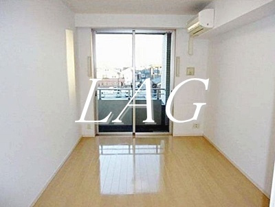 【居間・リビング】 | コンフォリア谷塚 | 洋室のお部屋です。