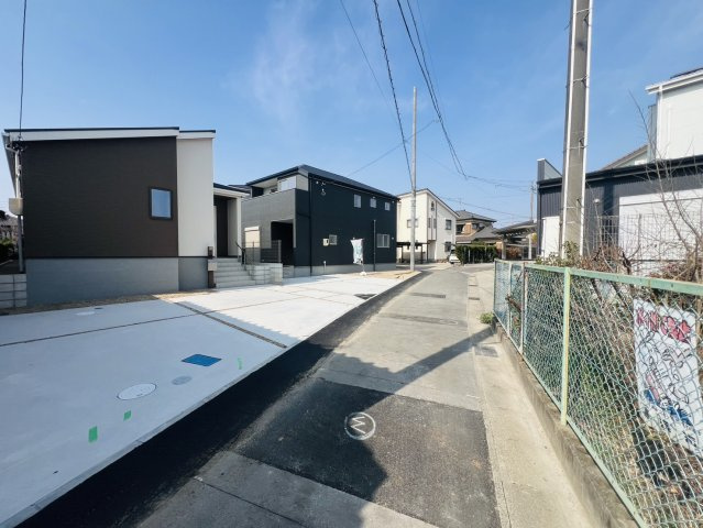 高浜市呉竹町7丁目7-14『仲介手数料無料』新築一戸建て・建売の前面道路含む現地写真