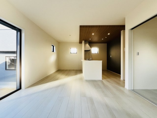 高浜市呉竹町7丁目7-14『仲介手数料無料』新築一戸建て・建売の居間・リビング
