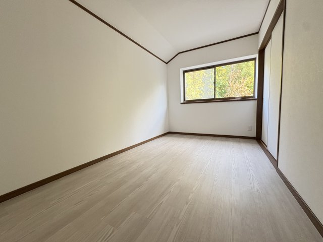 神戸市垂水区桃山台５丁目　中古戸建の洋室