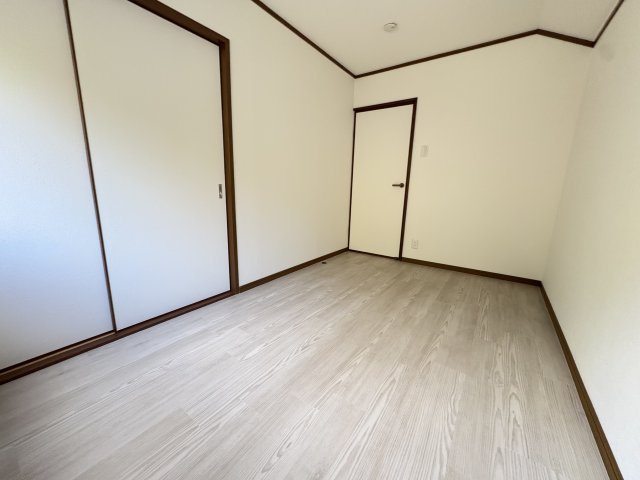 神戸市垂水区桃山台５丁目　中古戸建の洋室