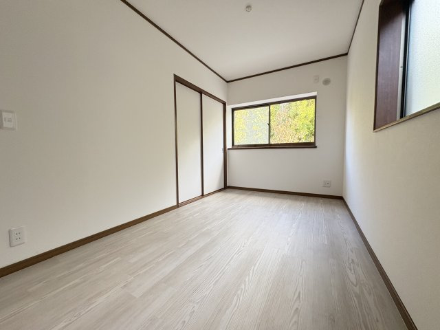 神戸市垂水区桃山台５丁目　中古戸建の洋室