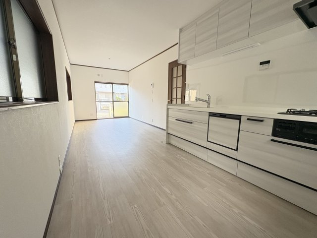 神戸市垂水区桃山台５丁目　中古戸建の居間・リビング