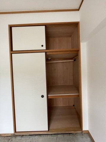 和室には押入があります