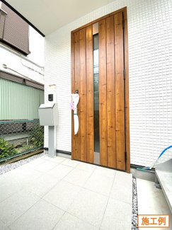 【外観：施工例】 | 同施工会社施工例（玄関）