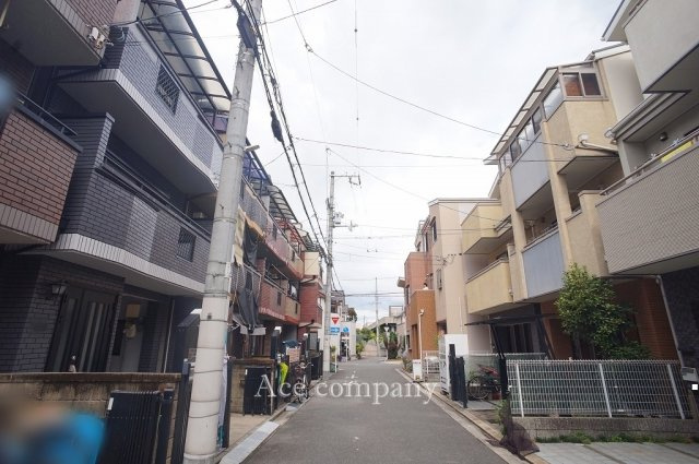 【前面道路含む現地写真】 | 東大阪市西鴻池町1丁目 | 【前面道路：幅員4ｍ】