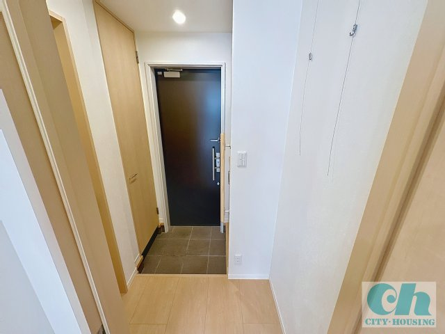 コモーダ大森南 101号室の玄関