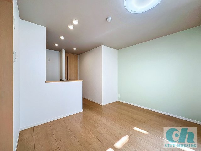 コモーダ大森南 101号室の居間・リビング