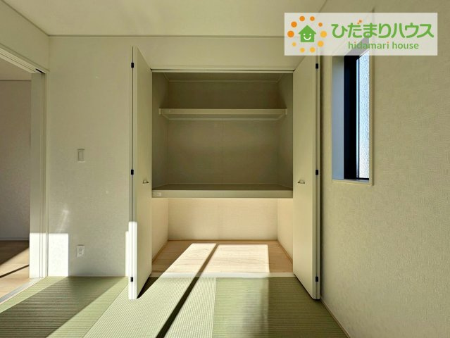 常陸大宮市姥賀町第3　新築戸建　2号棟の収納|"和室にも大容量のクローゼット完備！
お布団やお子様のおもちゃなどがスッキリ収納できますね(^^♪"