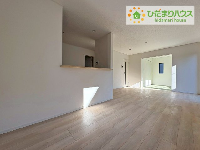 常陸大宮市姥賀町第3　新築戸建　2号棟の居間・リビング|家族団らんの時間も増えそうなくつろぎのＬＤＫ☆