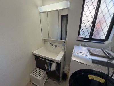【独立洗面台】 | 和泉市山荘町3丁目戸建 | 洗面台です。