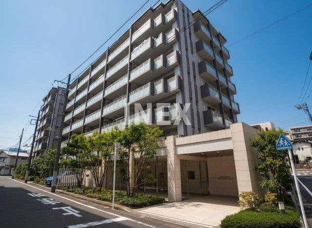 クレヴィア東白楽の外観