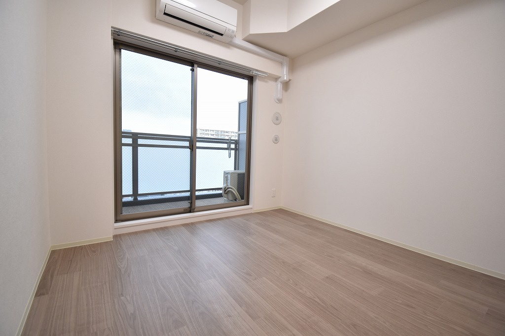 大阪市中央区玉造２丁目の賃貸マンションの居間・リビング