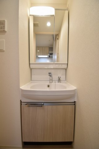 大阪市中央区玉造２丁目の賃貸マンションの洗面所