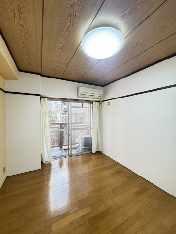 SIハイツ岩屋Ⅰの居間・リビング