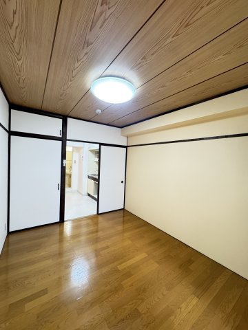 SIハイツ岩屋Ⅰの居間・リビング