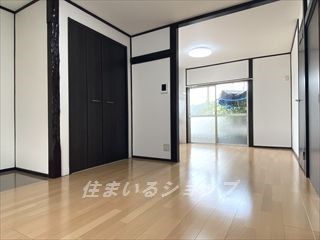 あさおか台貸家の居間・リビング