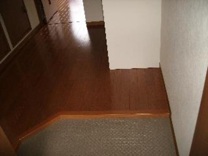 メイプルヒルズの玄関