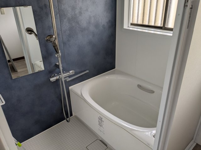 店舗付住宅　下室田町の和室|各部屋に押入を備えています。物を大切にする人におすすめです。