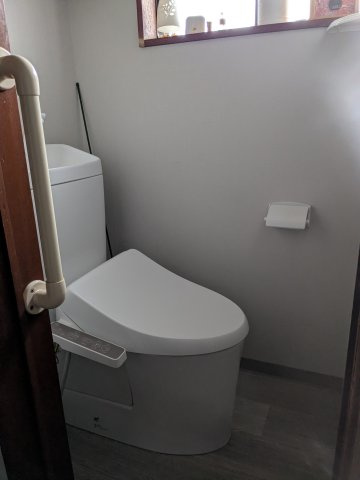 店舗付住宅　下室田町のトイレ