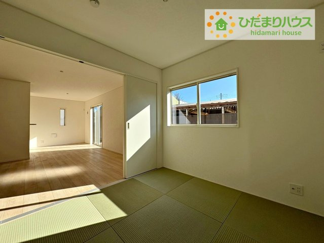 常陸大宮市姥賀町第3　新築戸建　3号棟の和室|小さなお子さまのいる方におすすめ！リビング横の和室でお子様が遊んでる様子も確認できます(^^)/