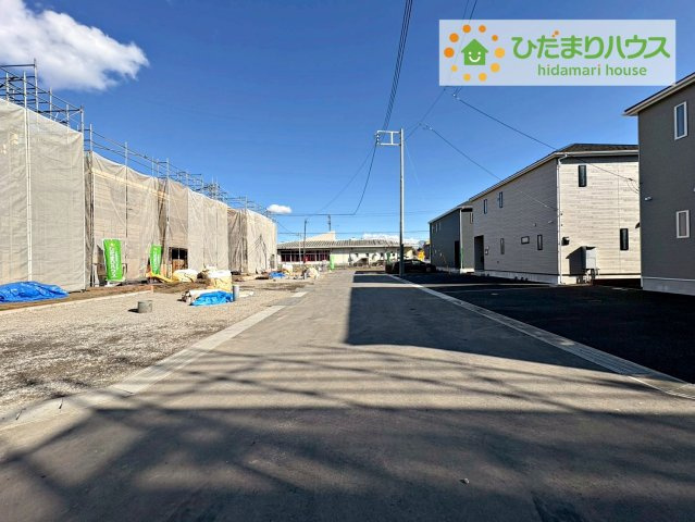 常陸大宮市姥賀町第3　新築戸建　3号棟の前面道路含む現地写真|前面道路幅6ｍ☆車の出入りもラクラクできちゃいます(^^♪
