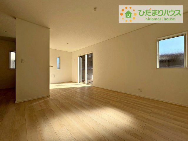 常陸大宮市姥賀町第3　新築戸建　3号棟の居間・リビング|お子様が元気に遊べる広々としたリビングです。