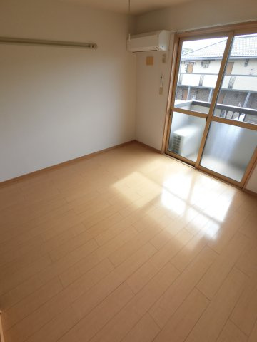 ノーベルパーク 16の洋室