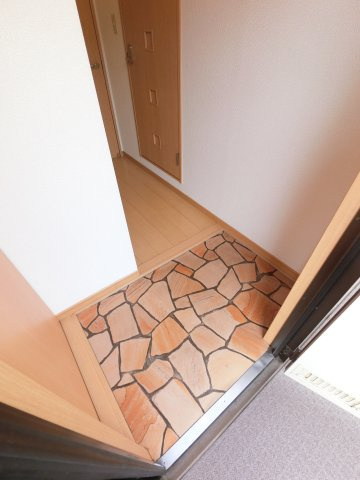 ノーベルパーク 16の玄関