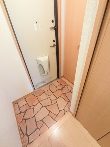 ノーベルパーク 16の玄関