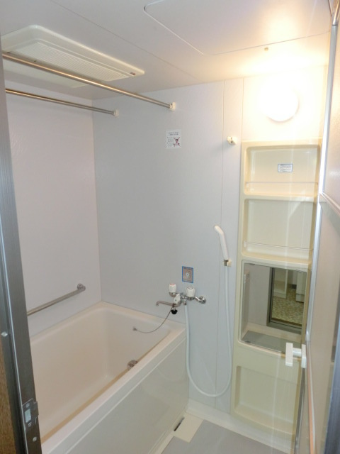 リヴェール高幡６の浴室