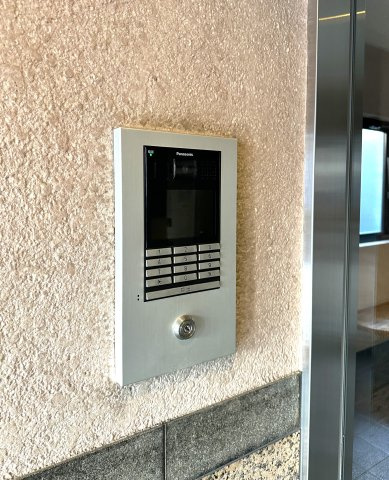 セザール本所吾妻橋の防犯設備|暮らしに安心をプラス。オートロック付きで不審者の侵入もシャットアウト。