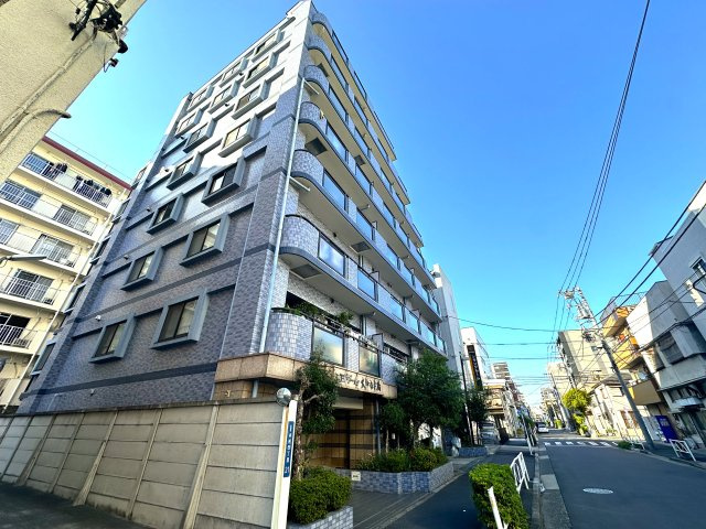 セザール本所吾妻橋の外観|控えめながらも洗練されたフォルムが、街並みに自然と溶け込みます。ほどよい高さと落ち着きのある佇まいが、住まう人に安心感と静かな誇りをもたらします。