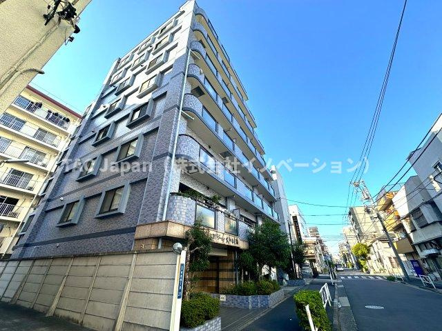 セザール本所吾妻橋の外観|控えめながらも洗練されたフォルムが、街並みに自然と溶け込みます。ほどよい高さと落ち着きのある佇まいが、住まう人に安心感と静かな誇りをもたらします。